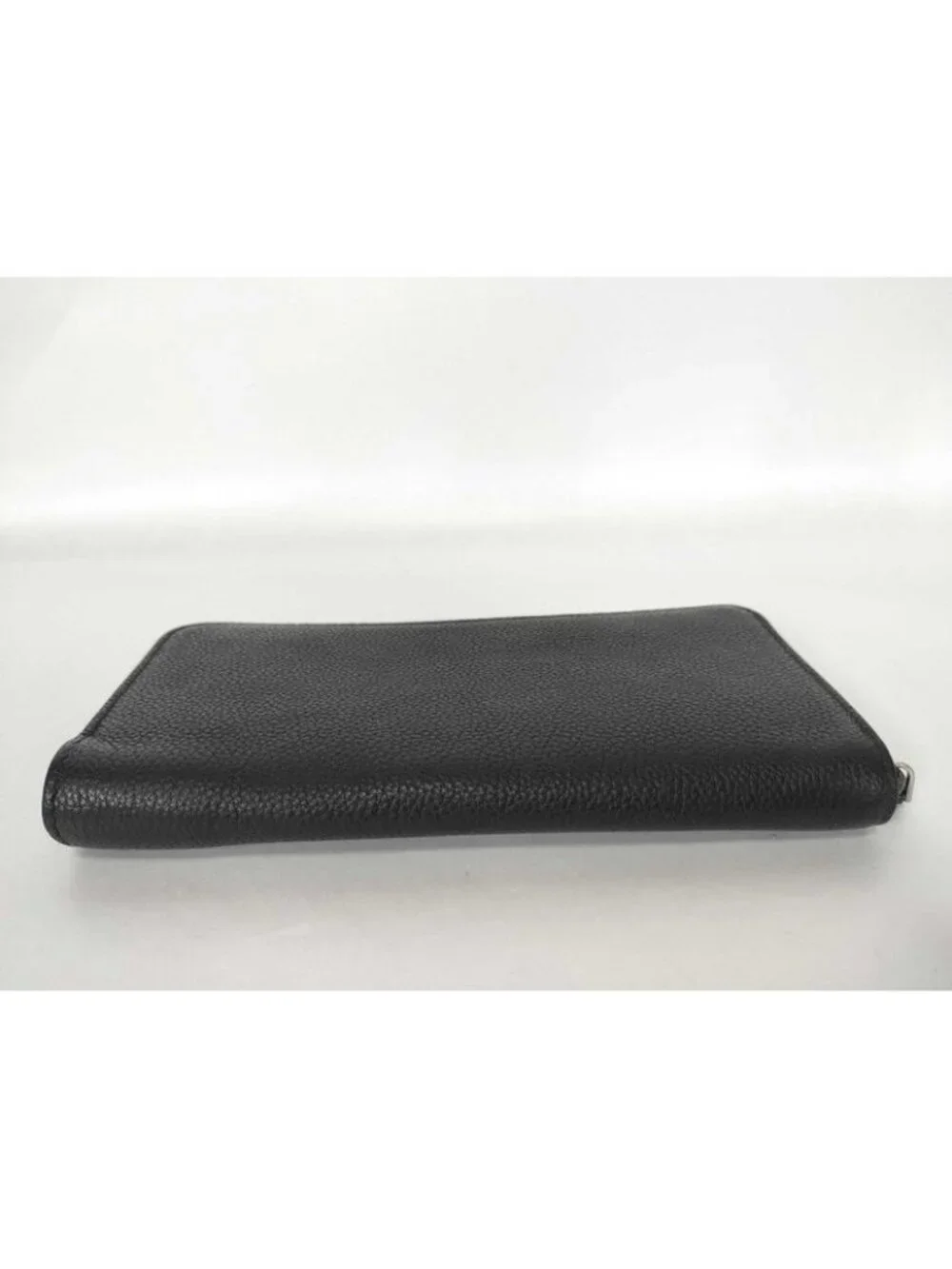 Louis Vuitton Wallet LV Aerogram Zippy Horizontal Black Calf Leather Zip Around